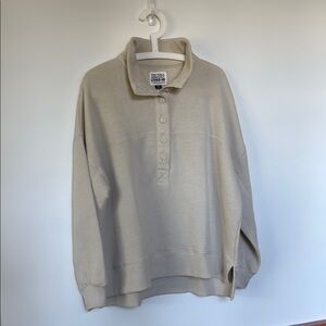 NEW -AEO LIVED IN Women's oversized Cream Sweater